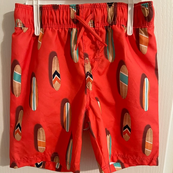 OLD NAVY Toddler Boys 2pc Swim trunks & Rash guard set 4T - Picture 3 of 4